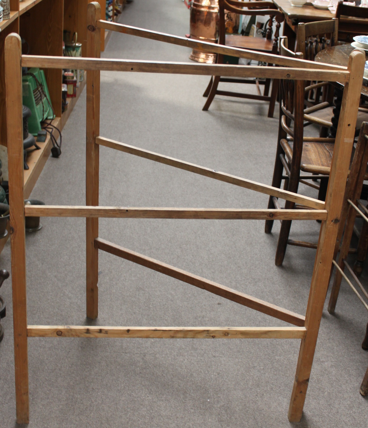 LARGE 2FOLD WOODEN CLOTHES HORSE